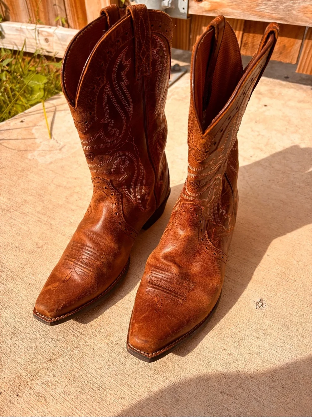 Ariat Cognac Brown Western Embroidered Leather Cowboy Boots